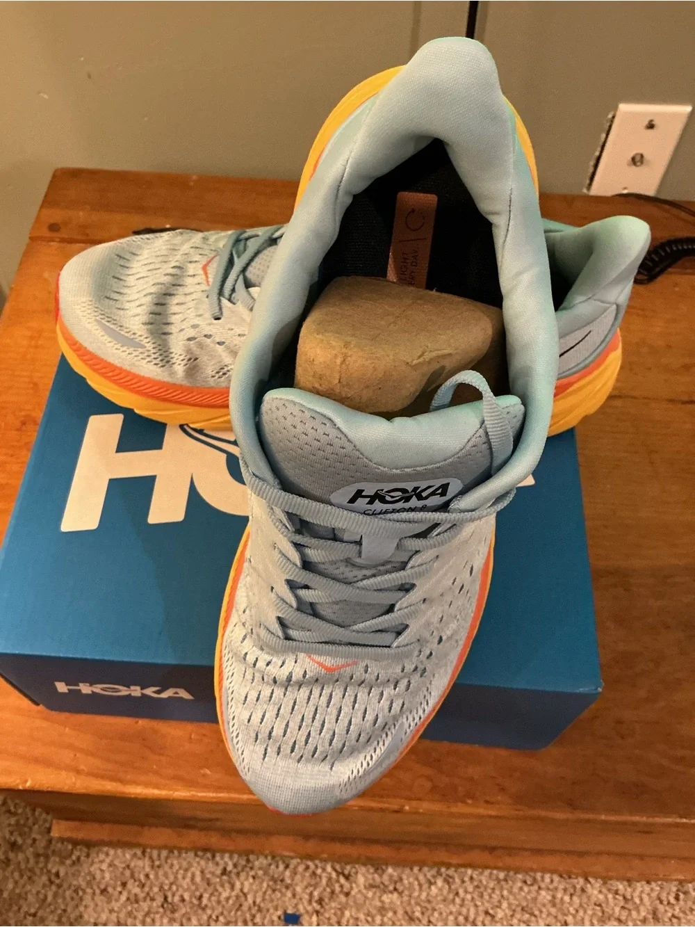 Hoka ONE Clifton 8 Light Blue and Orange Athletic Sneakers Men’s 10 1121375